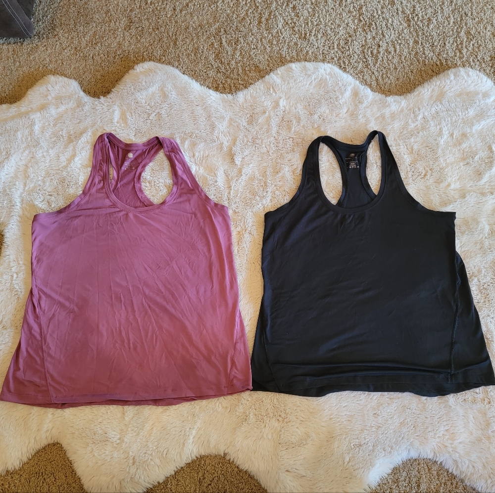 2 Yogalicious workout tanks
